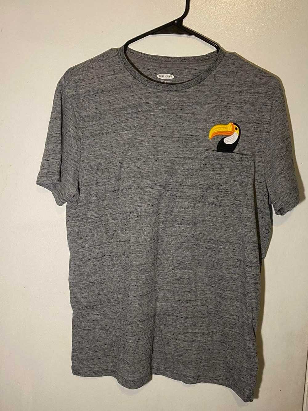 Old Navy Mens S Soft Washed Heather Grey Toucan Pocket T-Shirt Short Sleeve